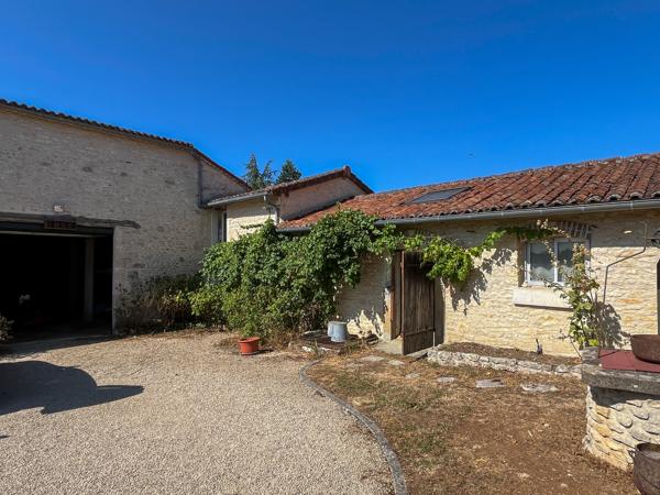 Maison à vendre à Cellefrouin (16260) - Charente