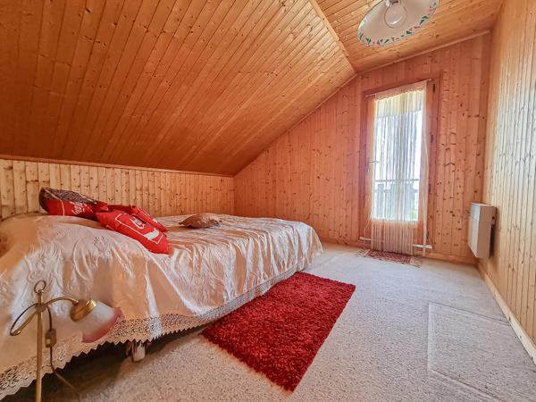 La Roche-sur-Foron (74800) MAISON INDIVIDUELLE 150 M² + DEPENDANCE 20M² + KIOSQUE - TERRAIN 915M²