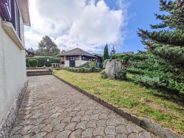 La Roche-sur-Foron (74800) MAISON INDIVIDUELLE 150 M² + DEPENDANCE 20M² + KIOSQUE - TERRAIN 915M²