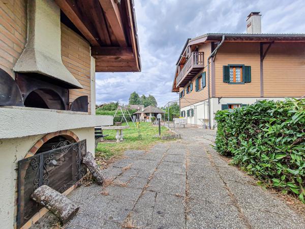 La Roche-sur-Foron (74800) MAISON INDIVIDUELLE 150 M² + DEPENDANCE 20M² + KIOSQUE - TERRAIN 915M²