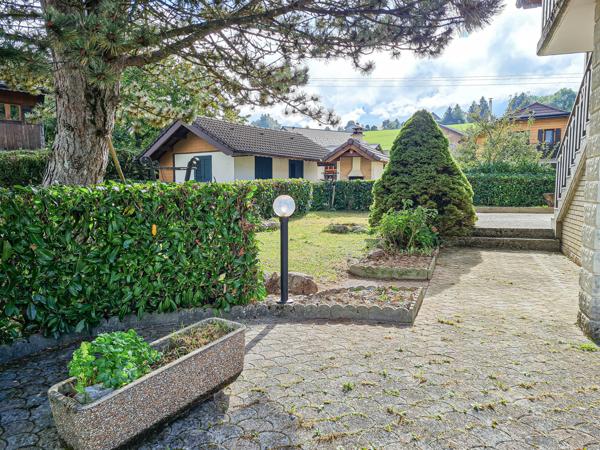 La Roche-sur-Foron (74800) MAISON INDIVIDUELLE 150 M² + DEPENDANCE 20M² + KIOSQUE - TERRAIN 915M²