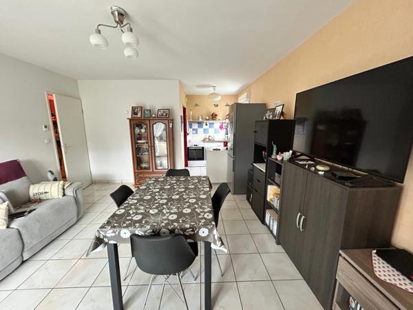 LUCON (85) PROCHE INTERMARCHE AU CALME APPARTEMENT T2 REZ DE JARDIN 46M² AVEC BALCON ET PARKING PRIVE