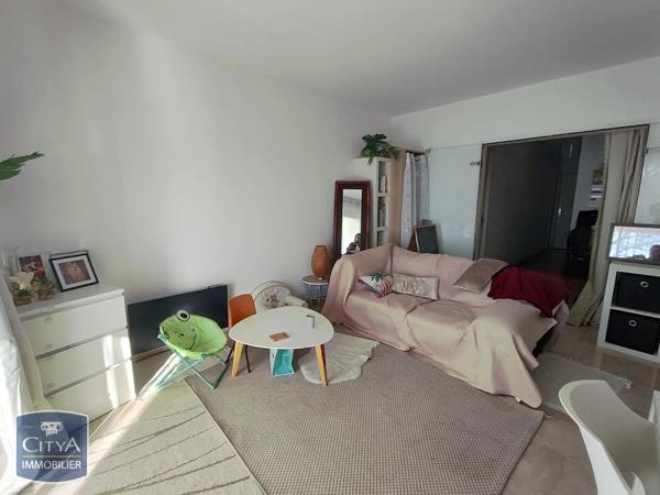 Appartement à louer 2 pièces 53.26m² Nîmes (30000)