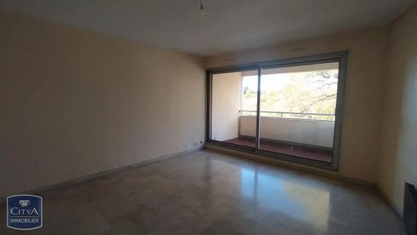 Appartement à louer 2 pièces 53.26m² Nîmes (30000)