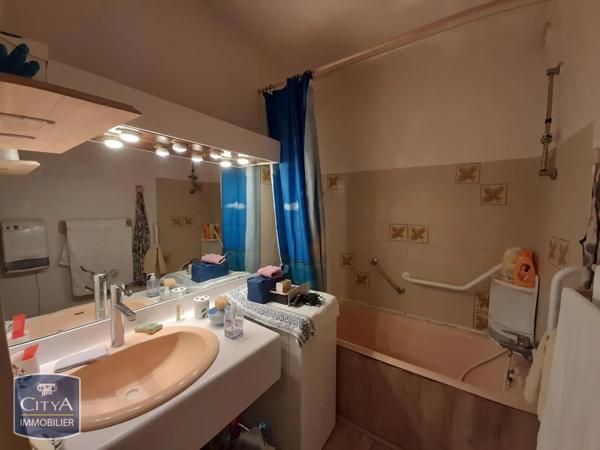 Appartement à louer 2 pièces 53.26m² Nîmes (30000)