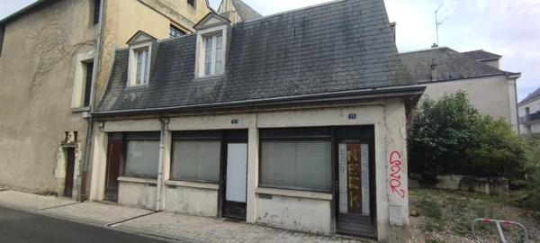 TOURS Quartier Cathédrale , Trois bureaux commerciaux à rénover