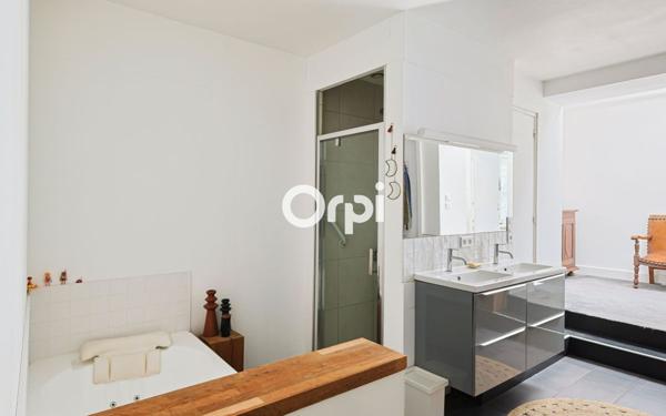 Appartement à vendre    5 pièces • 250 m2 Roubaix