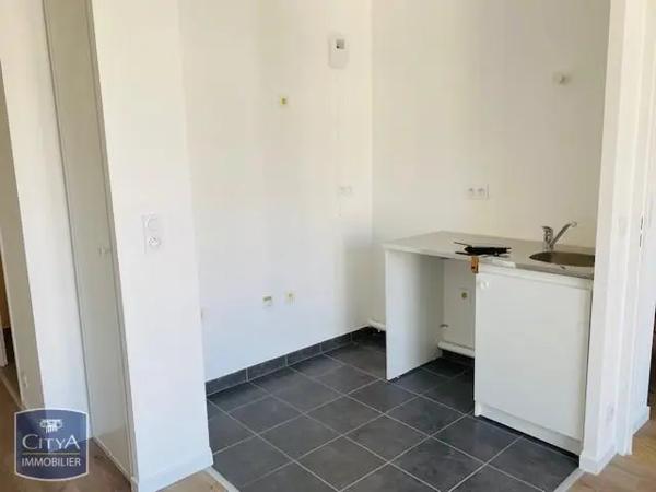 Appartement à louer 2 pièces 36.81m² Le Blanc-Mesnil (93150)