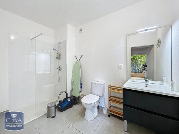 Appartement à louer 1 pièce 31.8m²