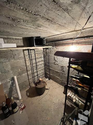 Maison mitoyenne par le garage d'environ 86 m² sur un terrain clos et arboré de 333 m².