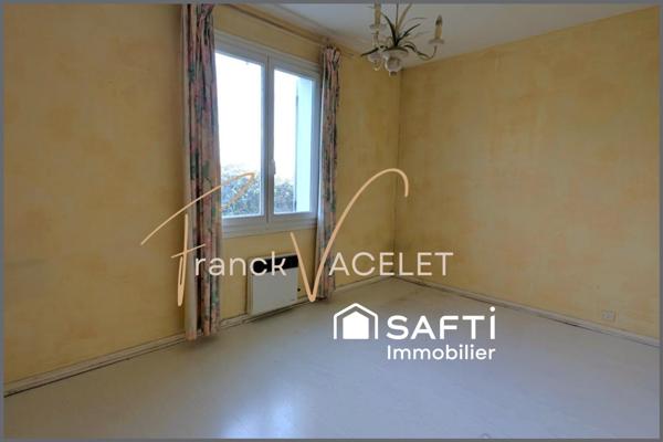 Calme et verdure pour ce plain-pied de 80m² avec garage