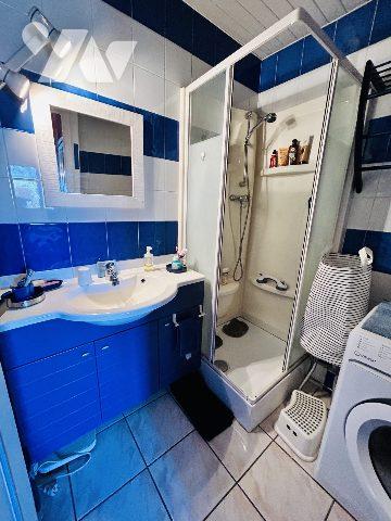 4 P+C de 84 m² Cours Libération