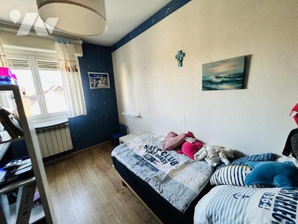 4 P+C de 84 m² Cours Libération