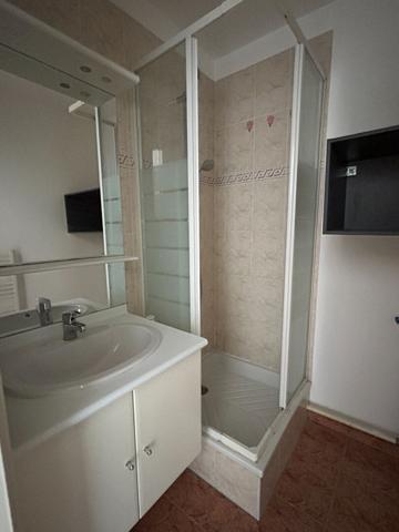 Appartement T2 33.47m² Hypercentre Bussy-Saint-Georges + cave + parking