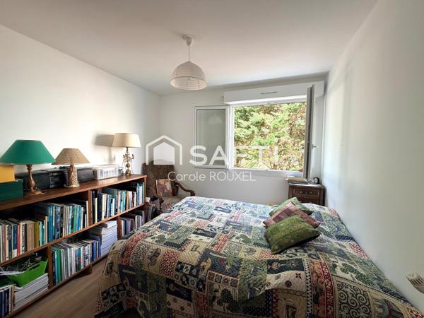 SPACIEUX APPARTEMENT Refait a Neuf A pieds du PORT avec Annexes