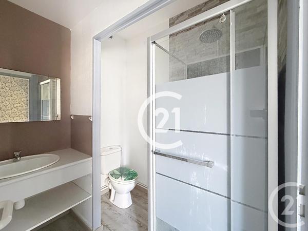 Appartement F4 à vendre  4 pièces - 187 m 2   COGNAC  - 16