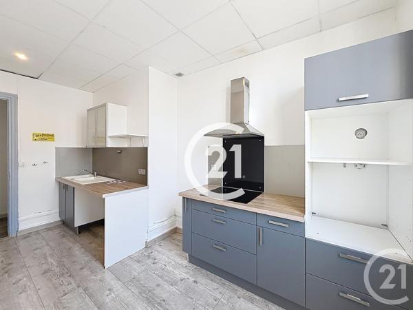 Appartement F4 à vendre  4 pièces - 187 m 2   COGNAC  - 16