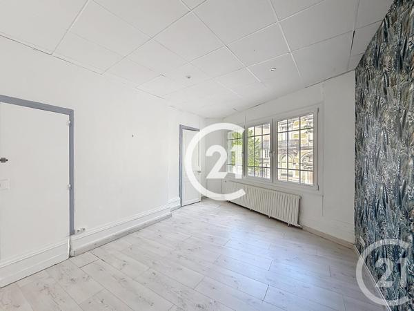 Appartement F4 à vendre  4 pièces - 187 m 2   COGNAC  - 16