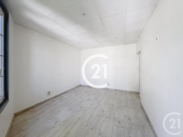 Appartement F4 à vendre  4 pièces - 187 m 2   COGNAC  - 16