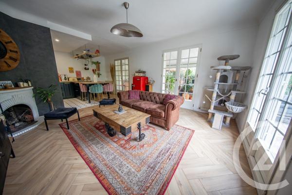 Maison à vendre  4 pièces - 84,39 m 2   ST MEDARD EN JALLES  - 33