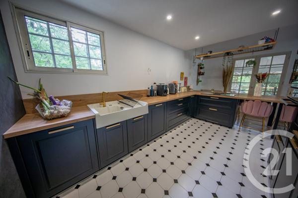 Maison à vendre  4 pièces - 84,39 m 2   ST MEDARD EN JALLES  - 33