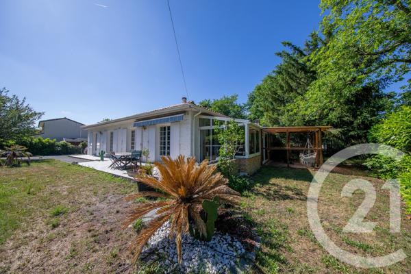 Maison à vendre  4 pièces - 84,39 m 2   ST MEDARD EN JALLES  - 33