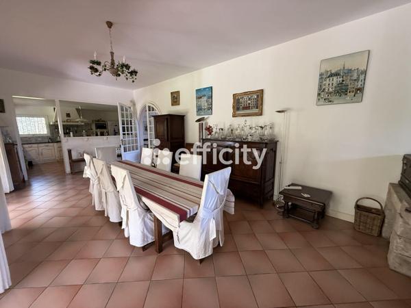 Maison
         7 pièces
        - 292 m² Bien prestige 1 260 000 € *