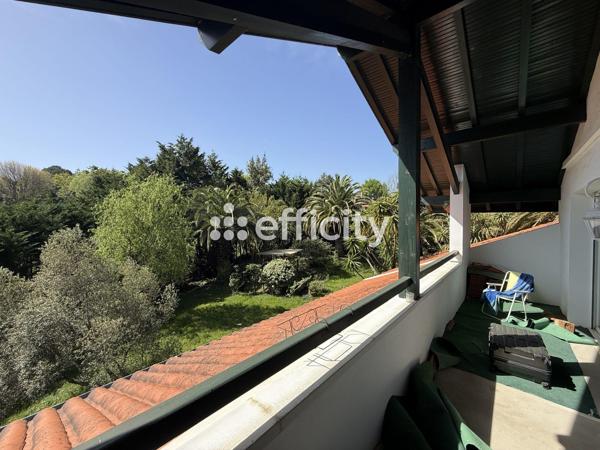 Maison
         7 pièces
        - 292 m² Bien prestige 1 260 000 € *