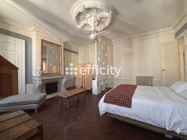 Maison
         7 pièces
        - 376 m² Bien prestige 620 000 € *
