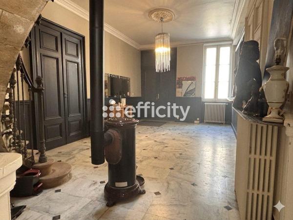 Maison
         7 pièces
        - 376 m² Bien prestige 620 000 € *