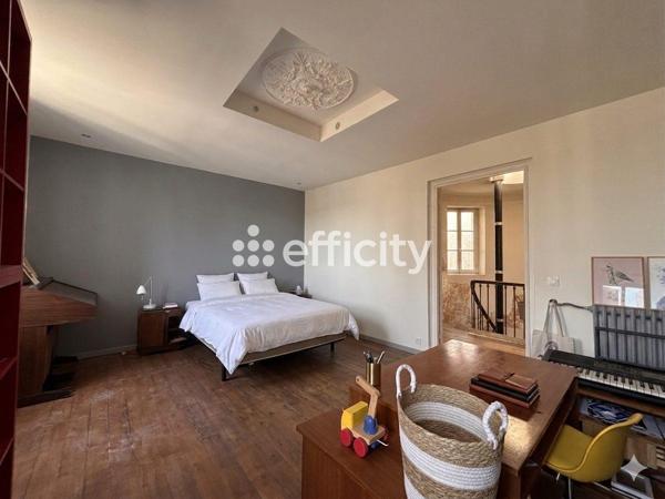 Maison
         7 pièces
        - 376 m² Bien prestige 620 000 € *
