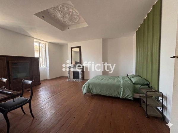 Maison
         7 pièces
        - 376 m² Bien prestige 620 000 € *