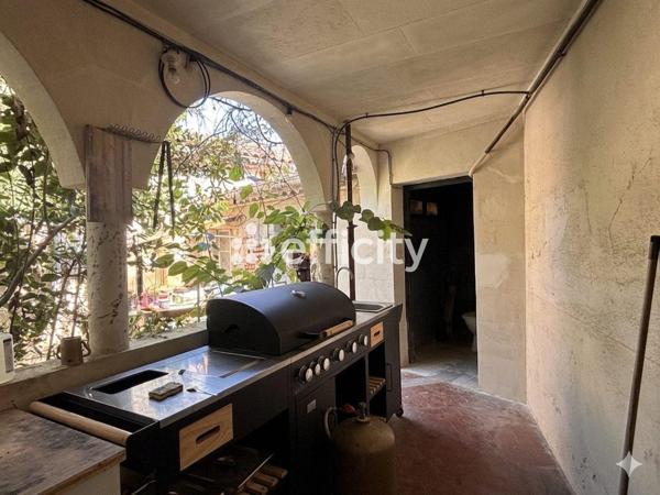 Maison
         7 pièces
        - 376 m² Bien prestige 620 000 € *