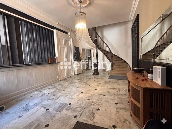 Maison
         7 pièces
        - 376 m² Bien prestige 620 000 € *