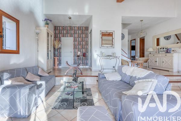 Maison à vendre 7 pièces 162 m² Sanary-sur-Mer