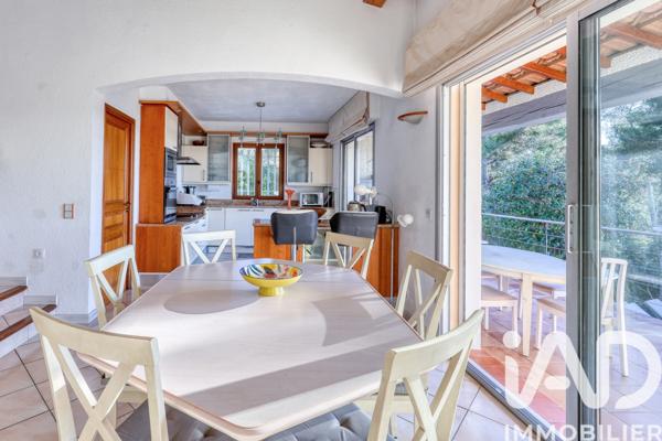 Maison à vendre 7 pièces 162 m² Sanary-sur-Mer
