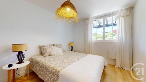 Appartement F4 à vendre  4 pièces - 122 m 2   BIDART  - 64