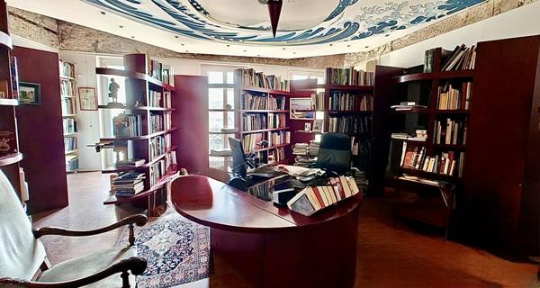 Bureau 3 pièces - 132 m²