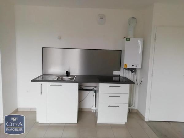 Appartement à louer 2 pièces 46.08m² Corbeil-Essonnes (91100)