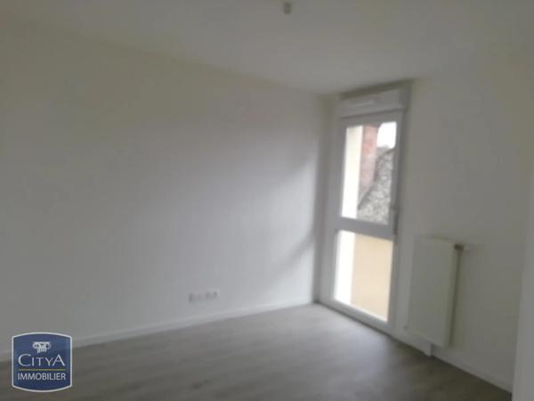 Appartement à louer 2 pièces 46.08m² Corbeil-Essonnes (91100)