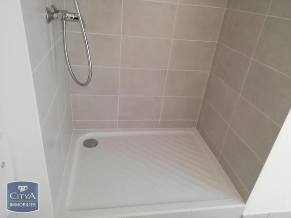 Appartement à louer 2 pièces 46.08m² Corbeil-Essonnes (91100)