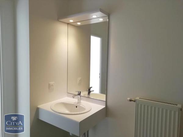 Appartement à louer 2 pièces 46.08m² Corbeil-Essonnes (91100)