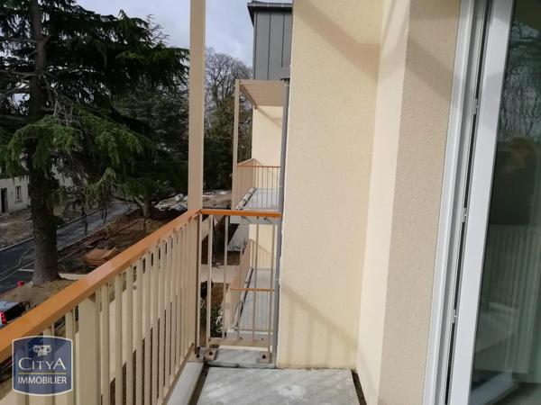 Appartement à louer 2 pièces 46.08m² Corbeil-Essonnes (91100)