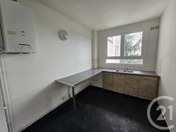 Appartement F4 à vendre  4 pièces - 76,50 m 2   CHATELLERAULT  - 86