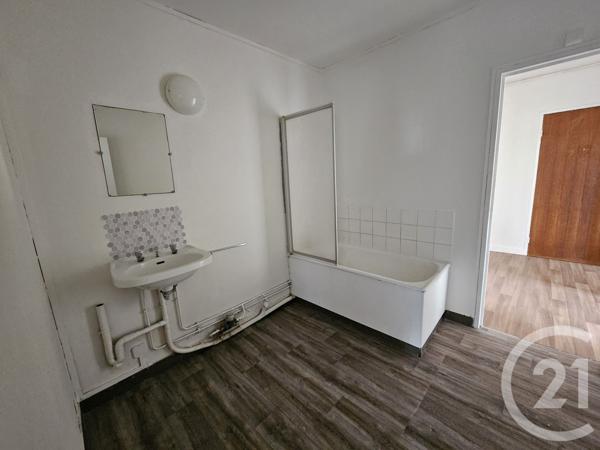 Appartement F4 à vendre  4 pièces - 76,50 m 2   CHATELLERAULT  - 86