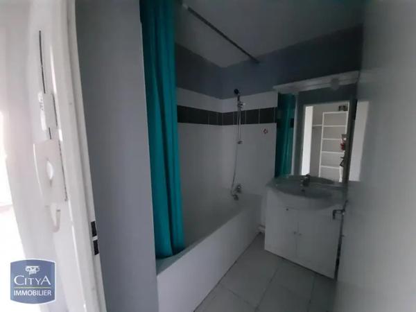 Appartement à louer 2 pièces 48.13m² Tarbes (65000)