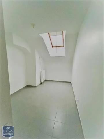 Appartement à louer 5 pièces 92.1m²