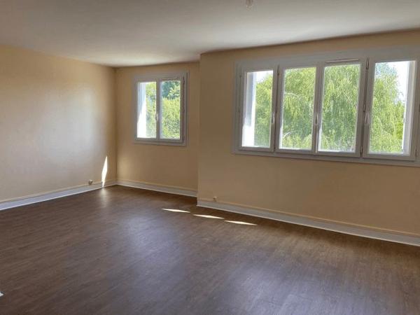 Location Appartement 4 pièces 63.1 m² - 15 AVENUE DE PARIS Chateau Thierry 02400