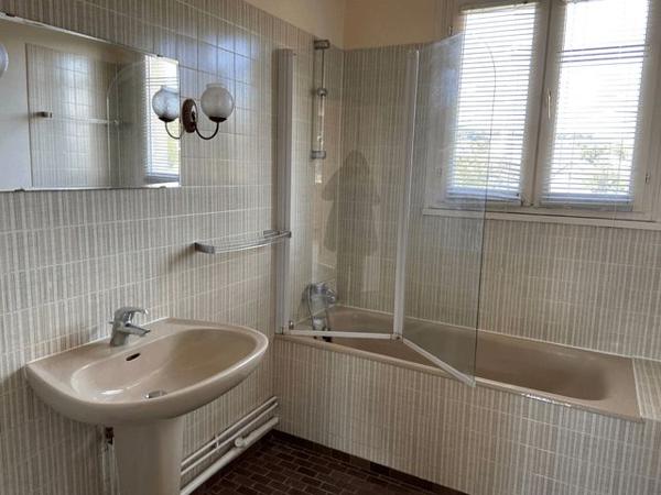 Location Appartement 4 pièces 63.1 m² - 15 AVENUE DE PARIS Chateau Thierry 02400