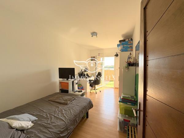 Rare à Castries – Maison familiale plain-pieds avec jardin, piscine